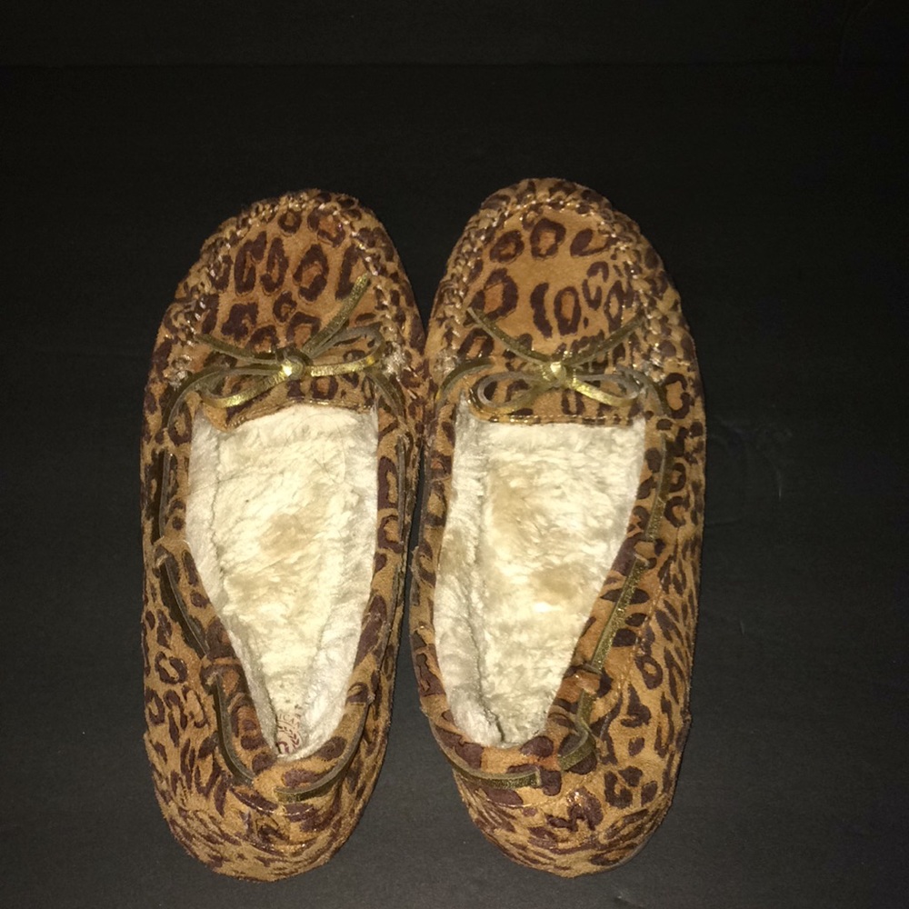Cheetah moccasins size 8.5 women’s